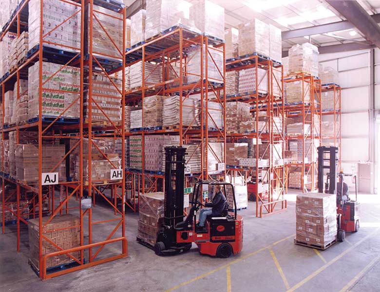 pallet racking in warehouse