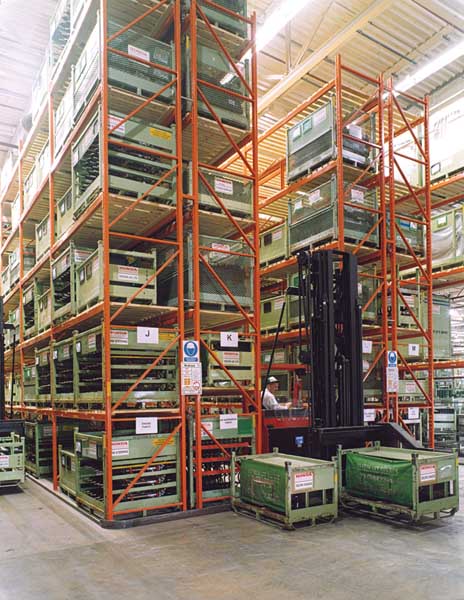 narrow aisle pallet racking, Honda UK Distribution Centre