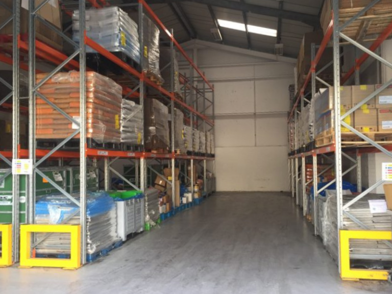 wide aisle pallet racking